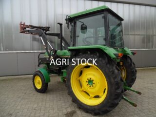 JOHN-DEERE-2040-1